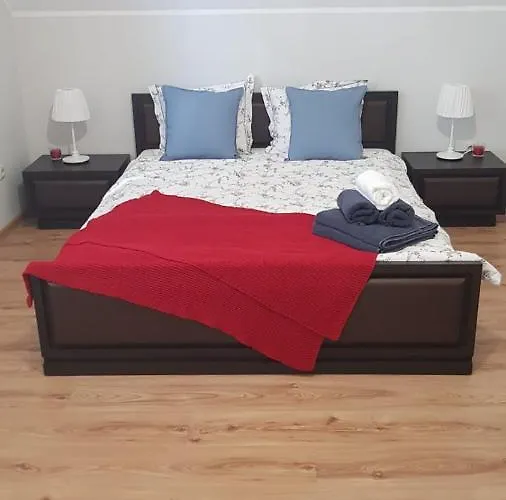 Z Widokiem Na Jezioro W Borzechowie Tatil Evi